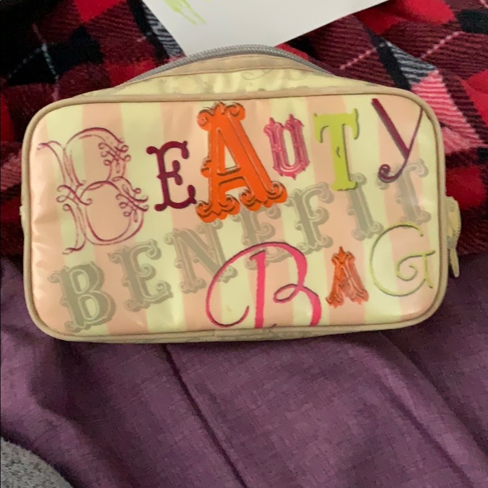 Makeup bag